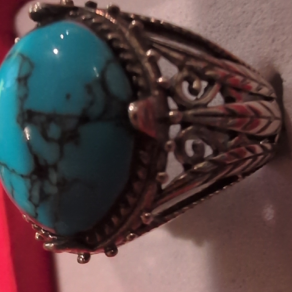 Turquoise Sterling Silver Ring - Picture 6 of 7